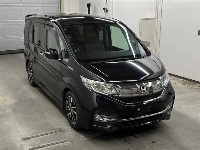 10247 HONDA STEP WAGON RP3 2015 г. (MIRIVE Saitama)